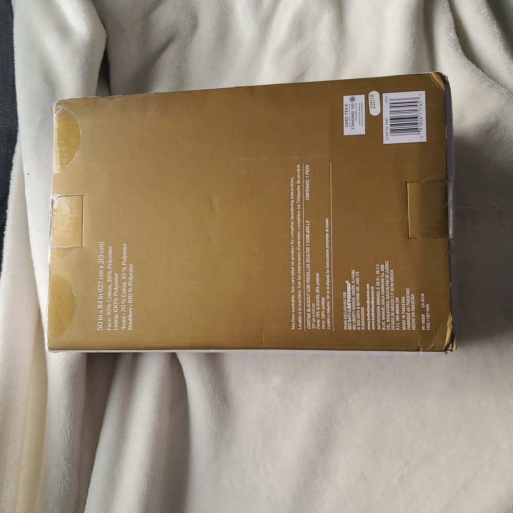 Pair of 84in blackout curtains - Picture 3 of 3